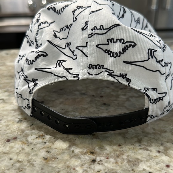 Cash & Co. Hat - Picture 2 of 3